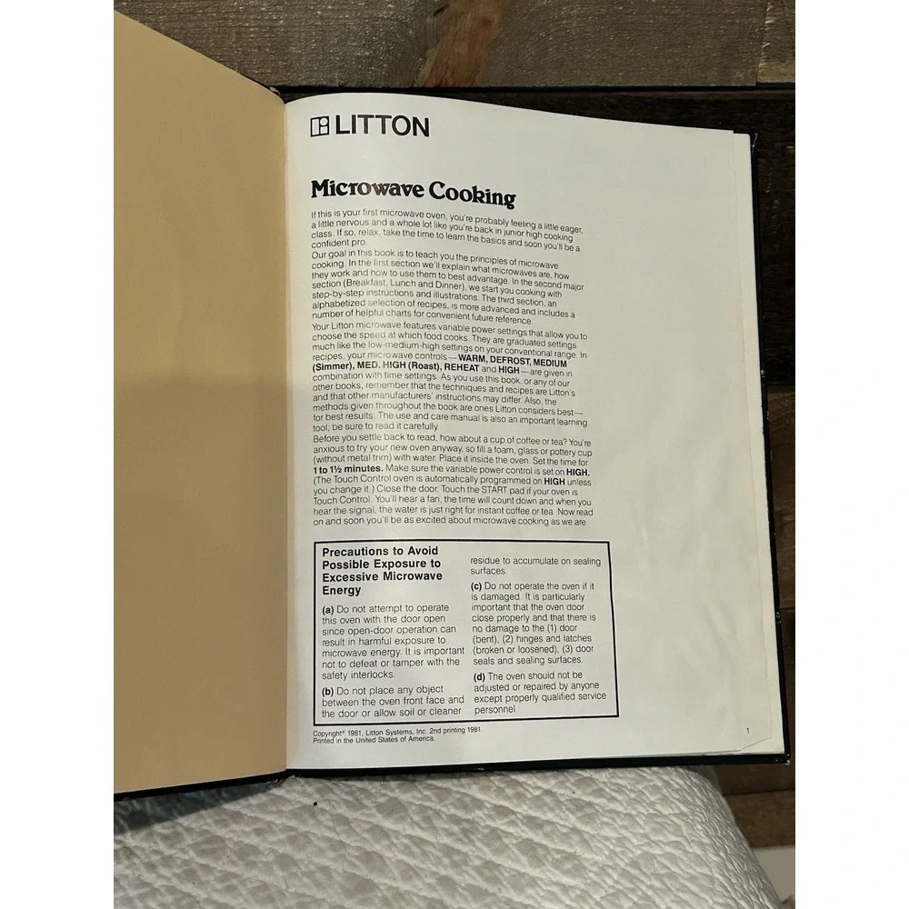 Vintage 1981 Microwave‎ Cooking From Litton Cookbook Recipes Cook Book
